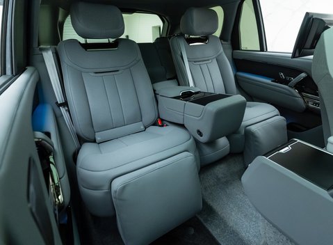 Land Rover Range Rover P615 SV LWB 19