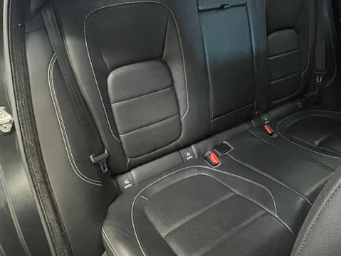 Jaguar F-Pace 2.0 F-PACE R-Sport AWD D Auto 4WD 5dr 29