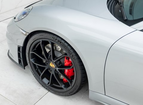 Porsche 718 Boxster Spyder 26