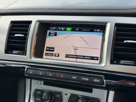 Jaguar XF D R-SPORT BLACK 29