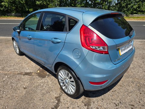Ford Fiesta TITANIUM 7