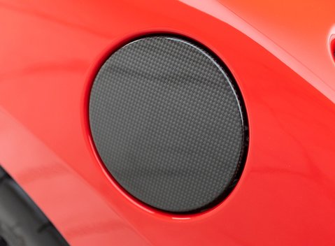 Ferrari 488 Pista 32