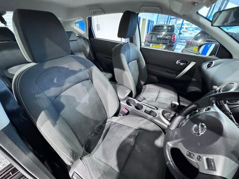 Nissan Qashqai 1.6 Acenta 2WD Euro 5 (s/s) 5dr 10