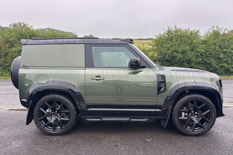 Land Rover Defender D250 Hard Top X-Dynamic HSE - Styling by Urban / Air Suspension 8
