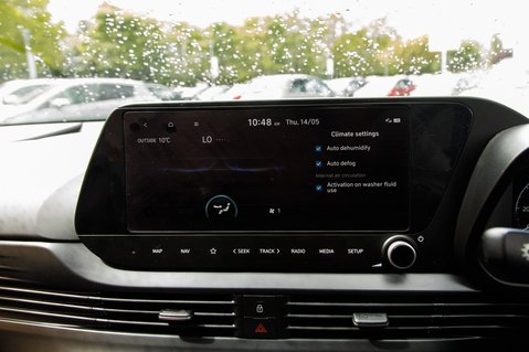 Hyundai BAYON T-GDI PREMIUM MHEV 31