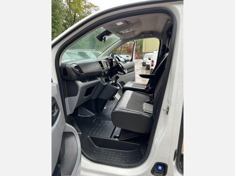 Vauxhall Vivaro 1.5 Turbo D 2700 Dynamic Panel Van 6dr Diesel Manual L1 H1 Euro 6 (s/s) (10 37