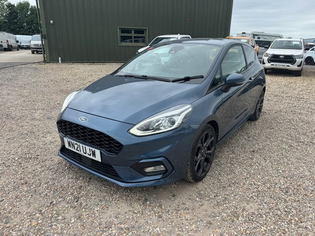 Ford Fiesta Petrol SWB L1H1 Low Roof Sport Air Con Alloys EURO 6 NO VAT 2
