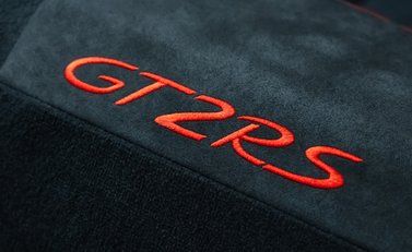 Porsche 911 GT2 RS Weissach (991) 16