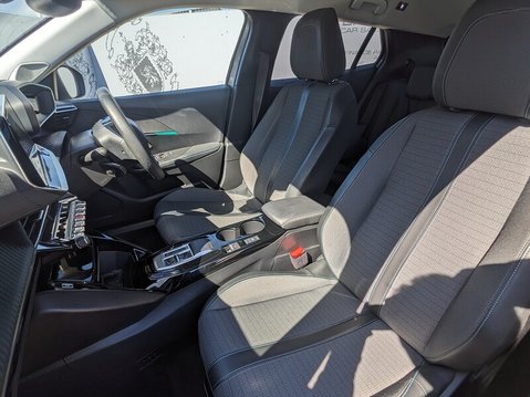 Peugeot 2008 ALLURE PREMIUM 15