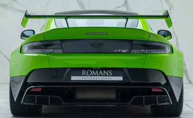 Aston Martin Vantage GT12 5