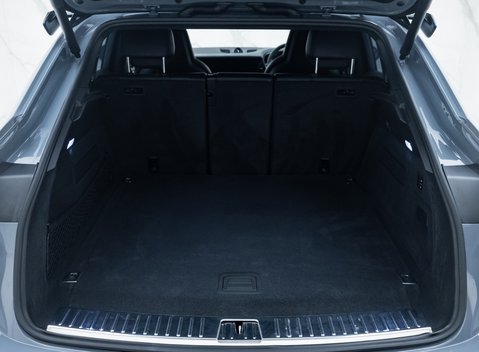 Porsche Cayenne TURBO E-HYBRID Coupe with GT Package 42