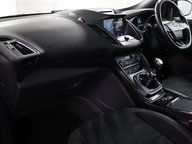 Ford Kuga ST-LINE 34