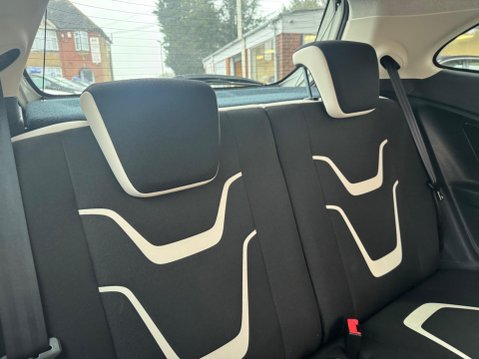 Ford Ka 1.2 Zetec White Edition Euro 6 (s/s) 3dr 26