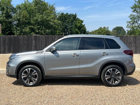 Suzuki Vitara SZ5 BOOSTERJET MHEV 4