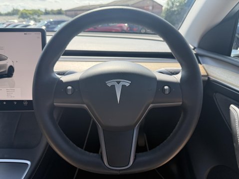 Tesla Model Y (Dual Motor) Long Range SUV 5dr Electric Auto 4WDE (384 bhp) 34