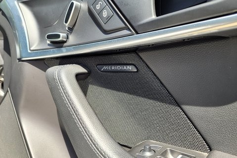 Jaguar F-Type V6 R-DYNAMIC 37