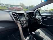 Hyundai i30 CRDI SE NAV BLUE DRIVE 8