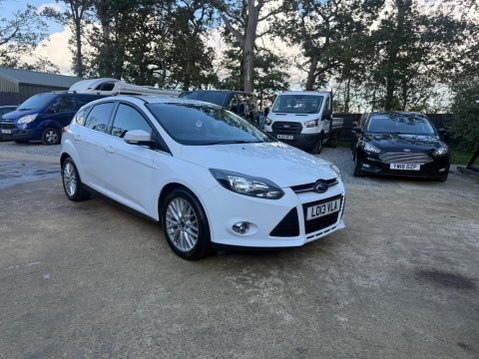 Ford Focus 1.0T EcoBoost Zetec Hatchback 5dr Petrol Manual Euro 5 (s/s) (125 ps) 3