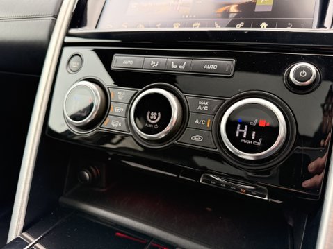 Land Rover Discovery TD6 HSE LUXURY 57