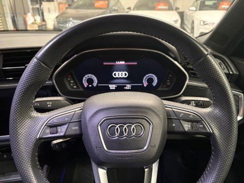 Audi Q3 1.5 TFSI CoD 35 S line S Tronic Euro 6 (s/s) 5dr 13