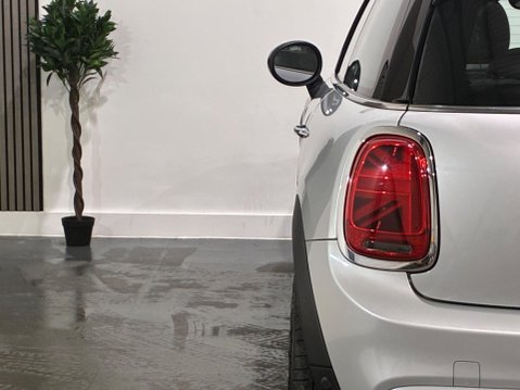 Mini Hatch 2.0 Cooper S Euro 6 (s/s) 3dr 47