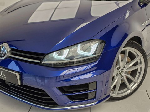 Volkswagen Golf 2.0 Golf R DSG 4WD 3dr 23