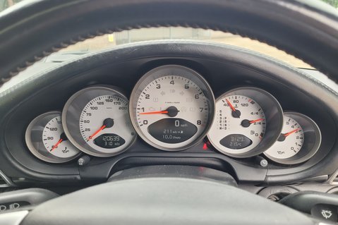 Porsche 911 CARRERA 4 TIPTRONIC S 36