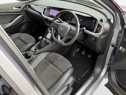 Vauxhall Grandland 1.2 Turbo Ultimate 5dr 19