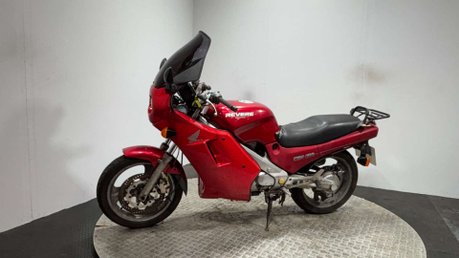 Honda NTV 1988 CLASSIC PROJECT BIKE SPARES OR REPAIR 600CC COMMUTER 19