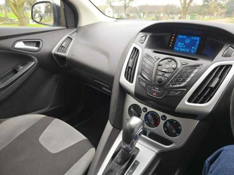 Ford Focus 1.6 Zetec S Powershift Euro 5 5dr 37
