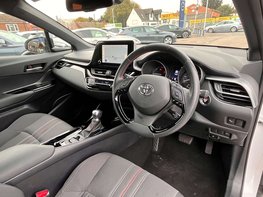 Toyota C-HR 1.8 C-HR GR Sport HEV CVT 5dr 18
