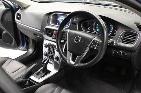 Volvo V40 1.5 V40 Inscription Edition T3 Auto 5dr 13