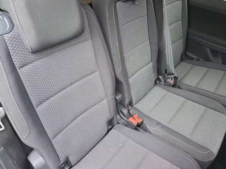 Volkswagen Touran 1.6 TDI BlueMotion Tech SE Family MPV 5dr Diesel DSG Euro 6 (s/s) (115 ps) 24