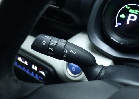 Toyota Yaris 1.5 VVT-h Excel Hatchback 5dr Petrol Hybrid E-CVT Euro 6 (s/s) (116 ps) 38