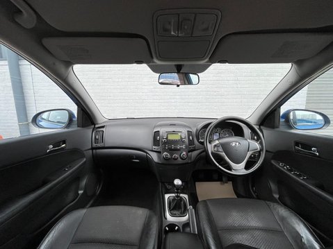 Hyundai i30 1.6 CRDi Style Euro 4 5dr 10