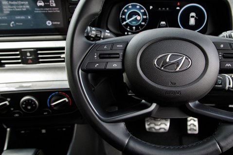 Hyundai BAYON T-GDI SE CONNECT DCT MHEV 19