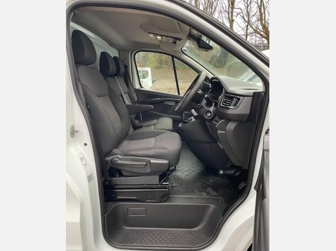 Renault Trafic 2.0 dCi Blue LH30 Business Panel Van 5dr Diesel Manual L2 H2 Euro 6 (s/s) ( 23