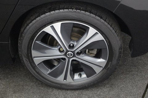 Nissan LEAF 5dr 160kW e+ Tekna 62kWh Automatic 33