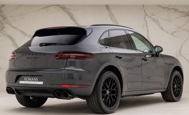Porsche Macan GTS PDK 23