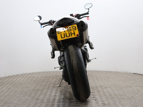 Triumph Speed Triple 1050 SPEED TRIPLE 1050 RS 11