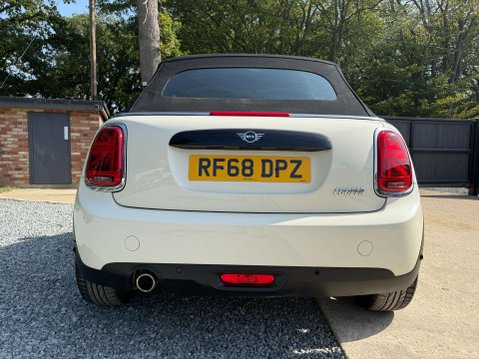 Mini Convertible 1.5 Cooper 2dr 40