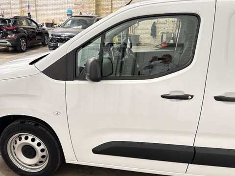 Peugeot Partner BLUEHDI PROFESSIONAL PREMIUM PLUS L1 9