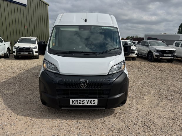 Peugeot Boxer LWB L3H2 Medium Roof Professional Sensors Air Con Cruise EURO 6 3