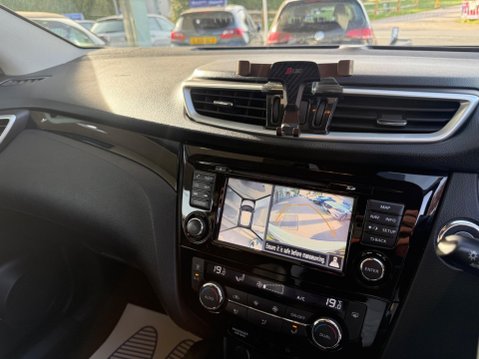 Nissan Qashqai 1.5 dCi N-Connecta 2WD Euro 6 (s/s) 5dr 26
