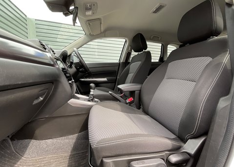 Suzuki Vitara SZ-T BOOSTERJET MHEV 10