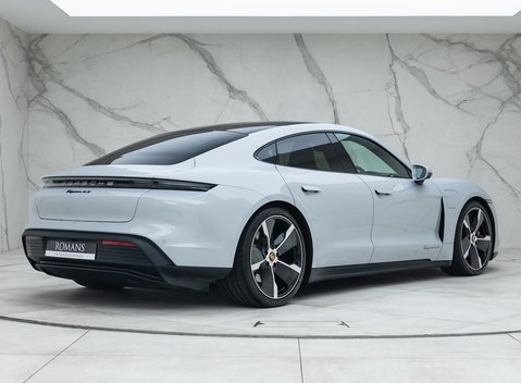 Porsche Taycan 4S 3