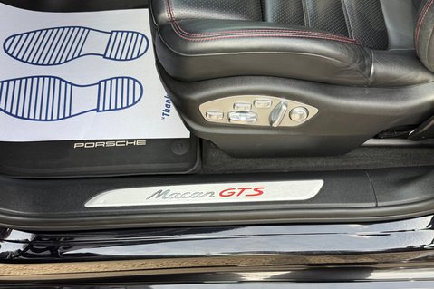 Porsche Macan GTS PDK -21 INCH ALLOYS -ELECTRIC TOWBAR -BOSE -SPORTS CHRONO -PDLS PLUS 28