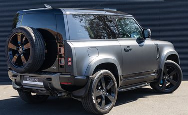 Land Rover Defender 90 V8 CARPATHIAN EDITION 4