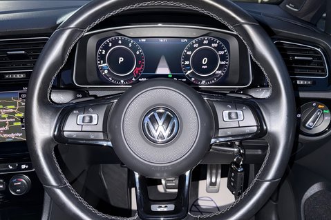 Volkswagen Golf R TSI DSG -DEMO +1 OWNER -AKRAPOVIC-EVERY EXTRA -PAN ROOF-PRO NAV-PRETORIAS 8