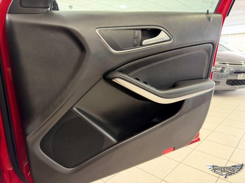 Mercedes-Benz GLA 1.6 GLA180 Urban Edition 7G-DCT Euro 6 (s/s) 5dr 82